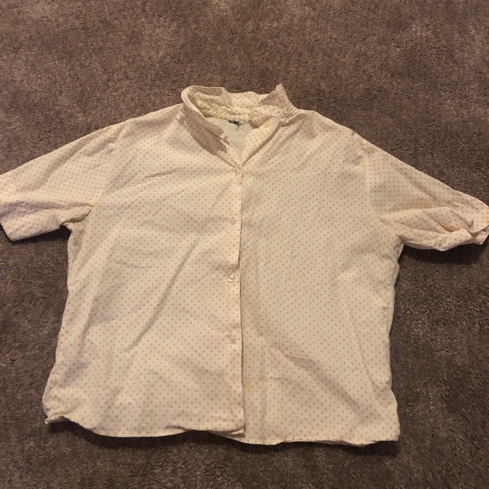 White button up with orange dots. Size medium husky.